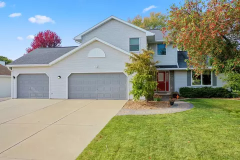1822 Blue Spruce Ct, Green Bay, WI 54311