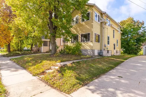 1431 Ohio St, Oshkosh, WI 54902