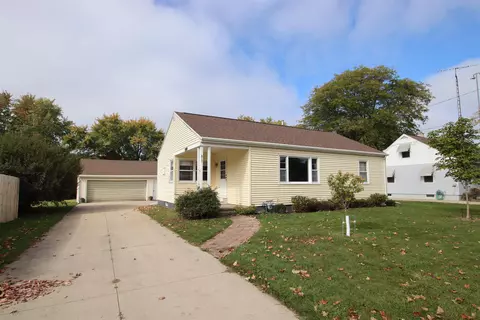 813 Hawthorne St, Oshkosh, WI 54902