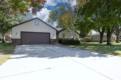 1714 N Winesap Ln, Appleton, WI 54914 photo 3
