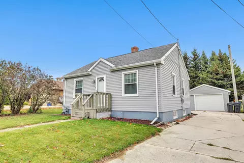 314 Church St, Algoma, WI 54201