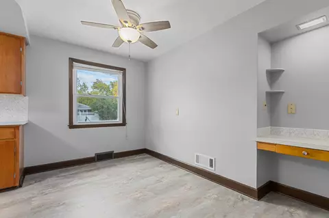 1231 W Glendale Ave, Appleton, WI 54914 photo 13