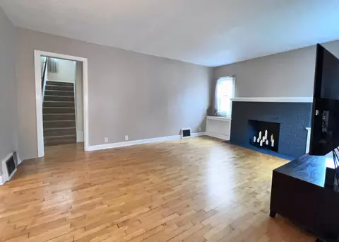 1709 W Reeve St, Appleton, WI 54914 photo 2