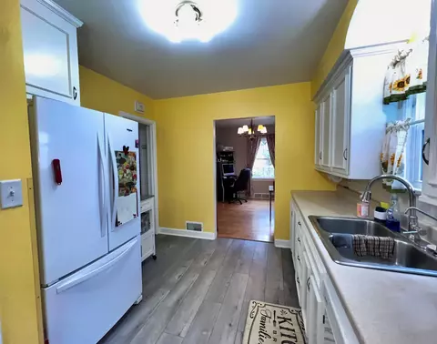 1709 W Reeve St, Appleton, WI 54914 photo 8
