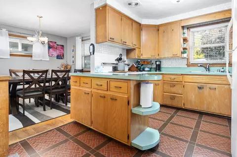 1130 E Glendale Ave, Appleton, WI 54911 photo 9