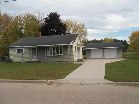 155 Maize St, Clintonville, WI 54929