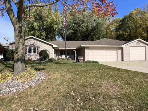2984 W Mason St, Green Bay, WI 54313