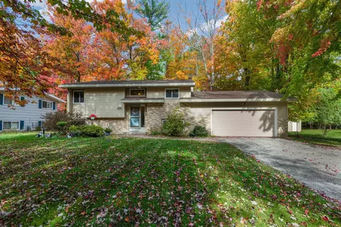 430 Aubin St, Peshtigo, WI 54157