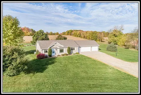 n5799 Buelow Road, New London, WI 54961