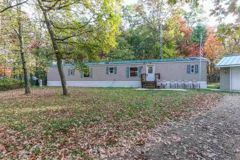 n130 Pine Lane, Waupaca, WI 54981