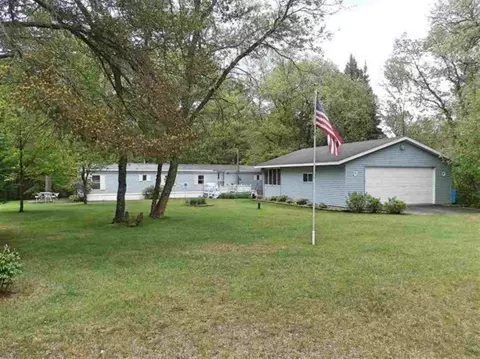 n11826 Betts Lane, Athelstane, WI 54104