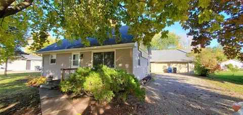 1175 Bonnie Dr, Menasha, WI 54952