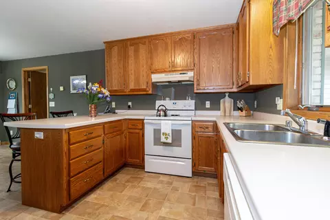 n9163 Christopher Lane, Appleton, WI 54915 photo 8