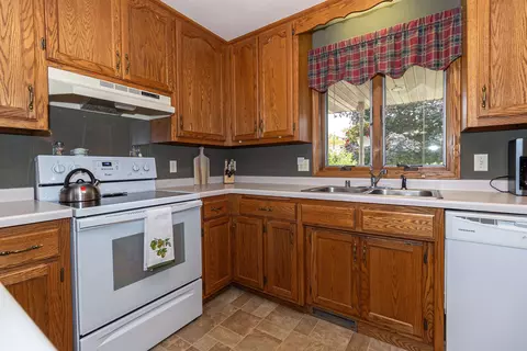 n9163 Christopher Lane, Appleton, WI 54915 photo 9