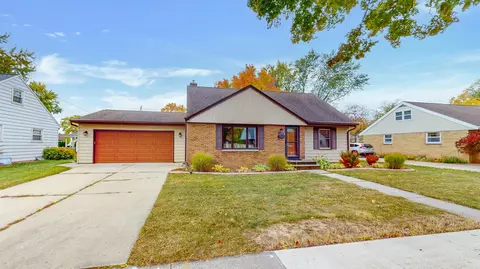 1121 Thorndale St, Green Bay, WI 54304