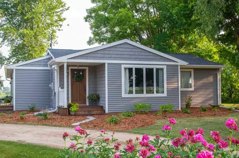 e10105 Behnke Road, Clintonville, WI 54929
