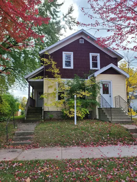 1321 Waugoo Ave, Oshkosh, WI 54901