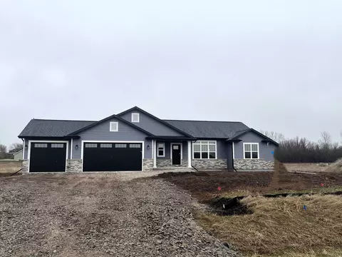 5297 Cornhusk Ln, Omro, WI 54963