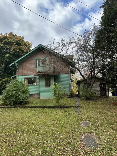 218 N Lawe St, Appleton, WI 54911 photo 5