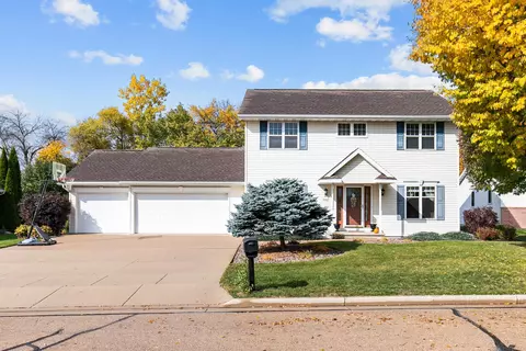 1032 Lugano St, Menasha, WI 54952