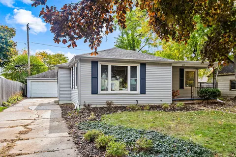 609 E Frances St, Appleton, WI 54911