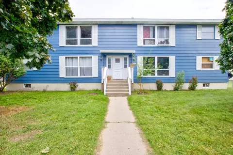 2010 16th St, Menominee, MI 49858