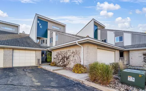 1121 S Oneida St, Appleton, WI 54915