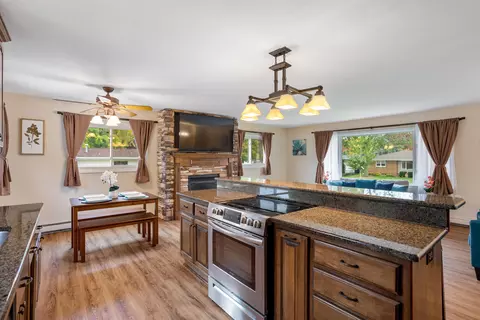 20 N Linden Ln, Appleton, WI 54915 photo 2