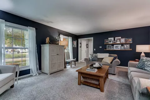 2716 N Beechwood Ct, Appleton, WI 54911 photo 4