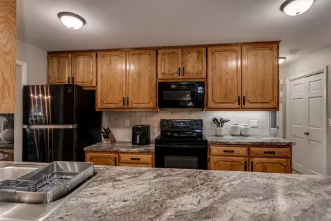 2716 N Beechwood Ct, Appleton, WI 54911 photo 11
