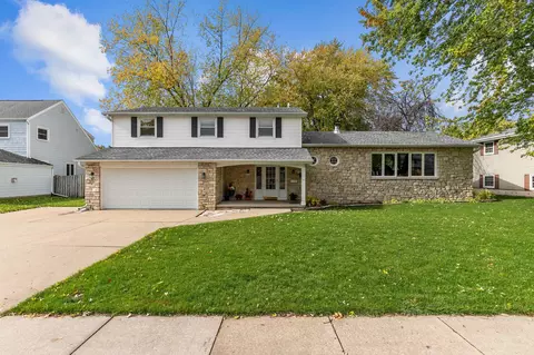 2115 Fairview St, Oshkosh, WI 54901