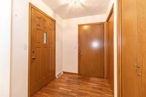 1715 E Midway Rd #D-2, Appleton, WI 54915 photo 2