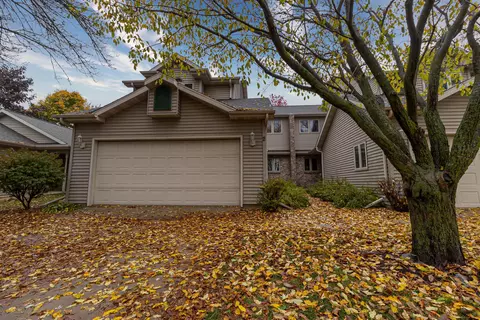1715 E Midway Rd #D-2, Appleton, WI 54915