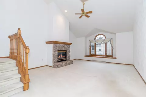 1715 E Midway Rd #D-2, Appleton, WI 54915 photo 3