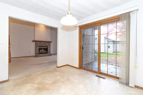 1715 E Midway Rd #D-2, Appleton, WI 54915 photo 8