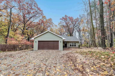 333 Moon Valley Dr, Green Bay, WI 54302