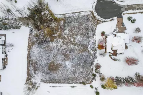 champagne court, Appleton, WI 54913 photo 4
