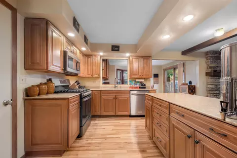 833 E Capitol Dr, Appleton, WI 54911 photo 11