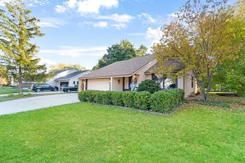 833 E Capitol Dr, Appleton, WI 54911 photo 2