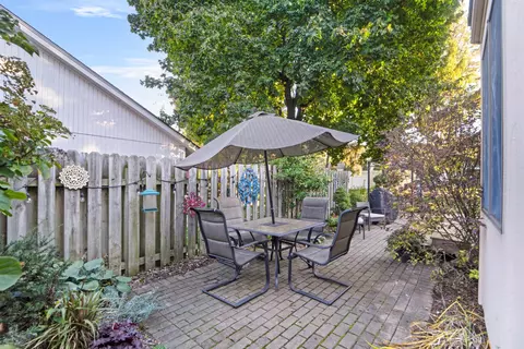 833 E Capitol Dr, Appleton, WI 54911 photo 3
