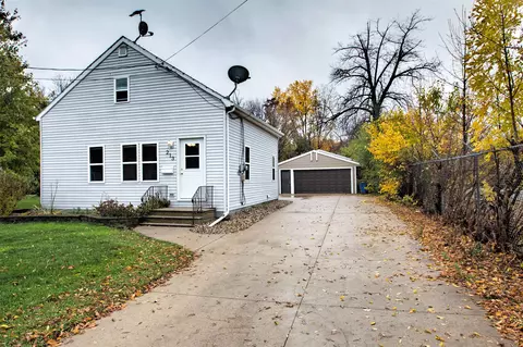 213 Madison St, Menasha, WI 54952