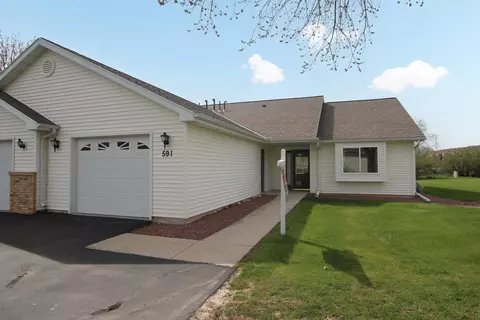 591 Kingswood Ave, Fond Du Lac, WI 54935