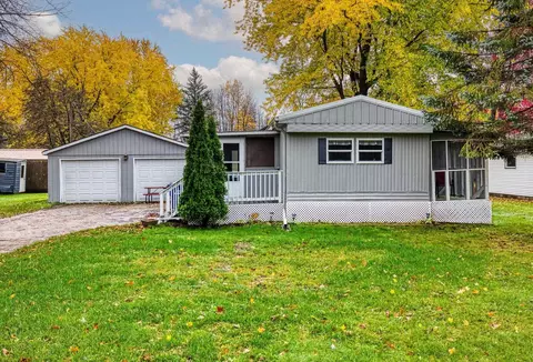 w5013 Highland Drive, Shawano, WI 54166