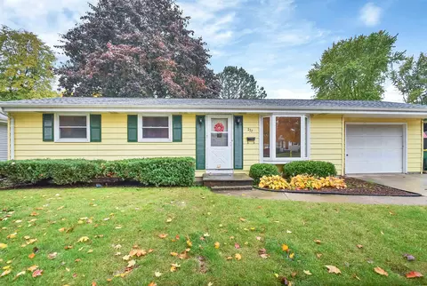 227 Minor Ct, Green Bay, WI 54303