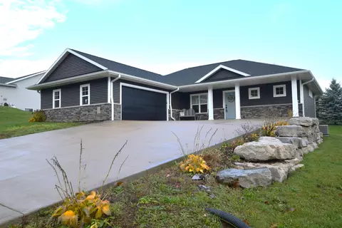 5453 North Ave, Denmark, WI 54208