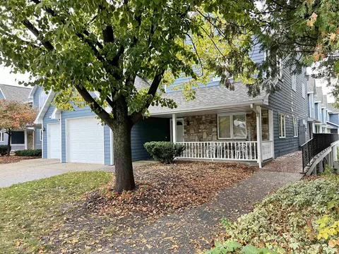 4080 Main St #10, Fish Creek, WI 54212