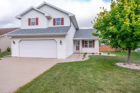 2764 Clover St, Oshkosh, WI 54901