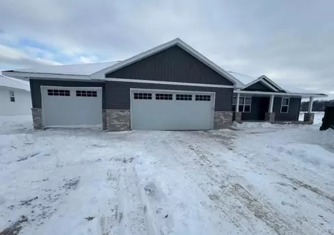 4579 Paul Ln, Green Bay, WI 54313