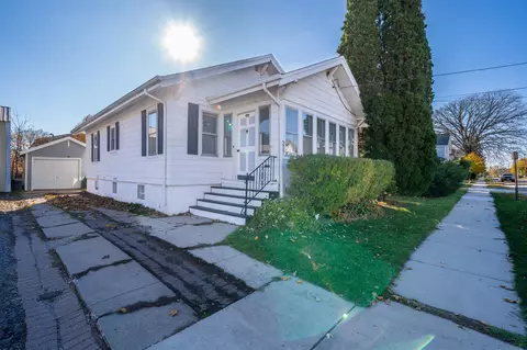 217 W 7th Ave, Oshkosh, WI 54902