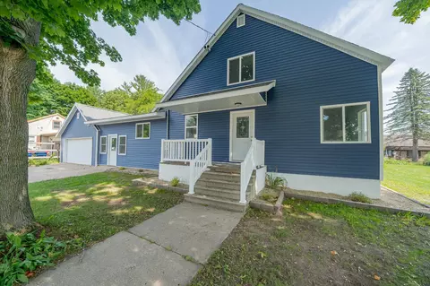 240 W Garfield Ave, Marion, WI 54950